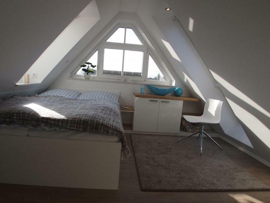Apartment Living-art *